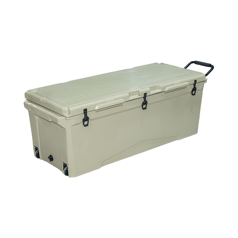 240QT büyük kapasiteli deniz balıkçılığı Rotomolding soğutucu kutu
